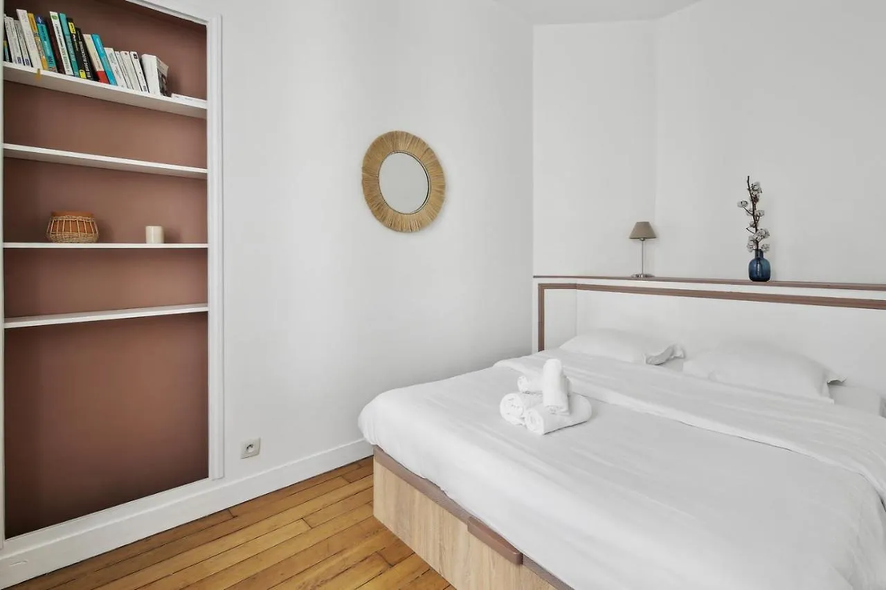 Saint-Martin & Marais - City Apartment Paris