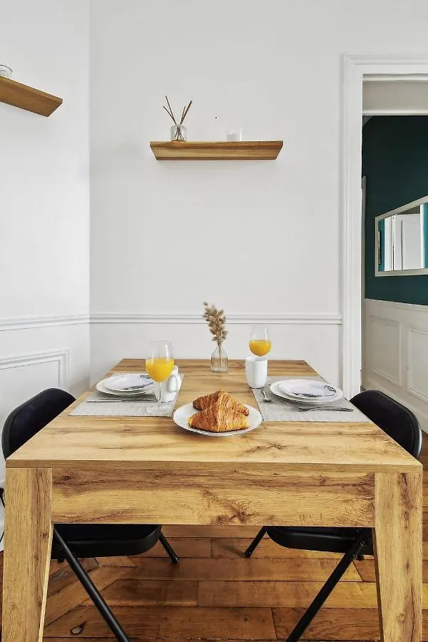 Saint-Martin & Marais - City Apartment Paris France